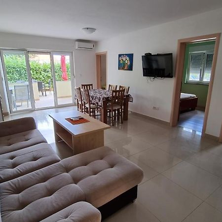 Apartments Bellator 실로 외부 사진